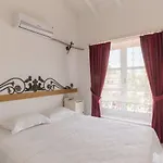 Alaroof