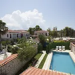 Hotel Alaroof