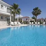 Alaroof Hotel 2*