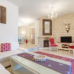 Alaroof Hotel Alacati