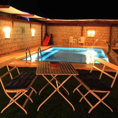 Otel Alaroof