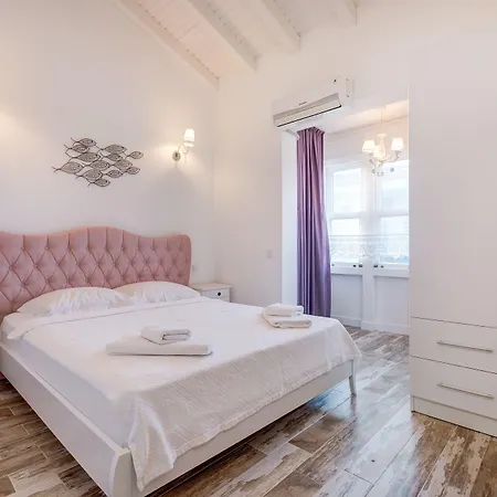 Hotel Alaroof 2*