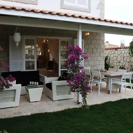 Alaroof Otel Alaçatı