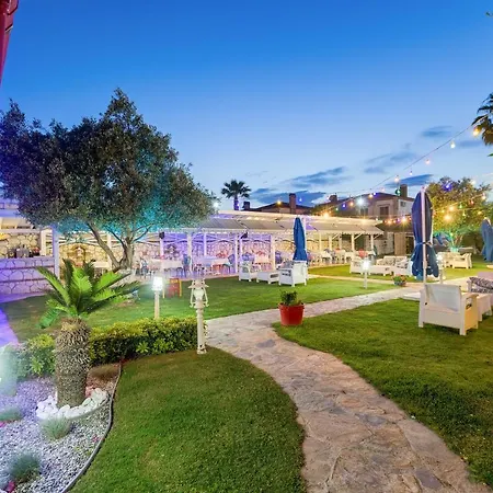 Alaroof Hotel Alaçatı