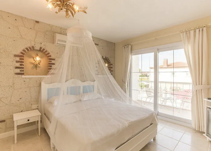 호텔 Alaroof 알라카티