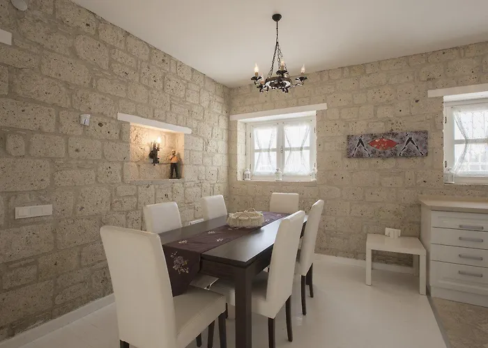 Alaroof 호텔 알라카티