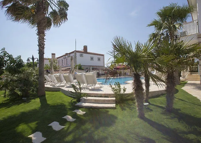 호텔 Alaroof 알라카티