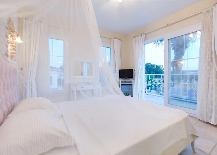 Hotel Alaroof Alaçatı