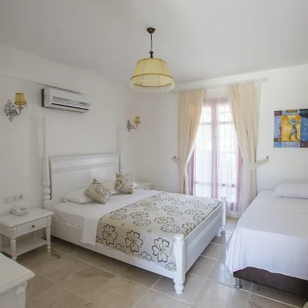 Otel Alaroof 2*