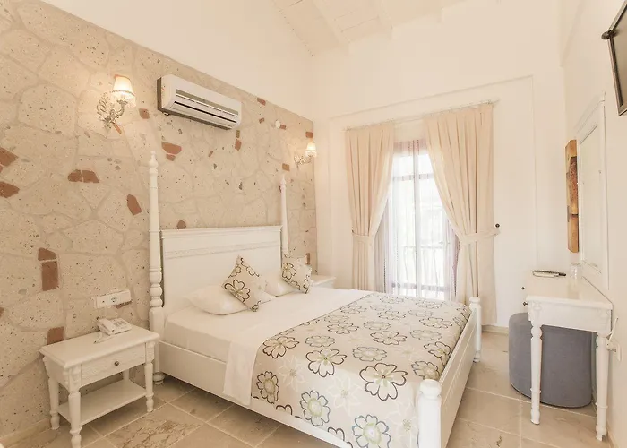 Szálloda Alaroof 2*